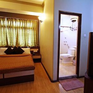Fabhotel Palzor Stadium Road